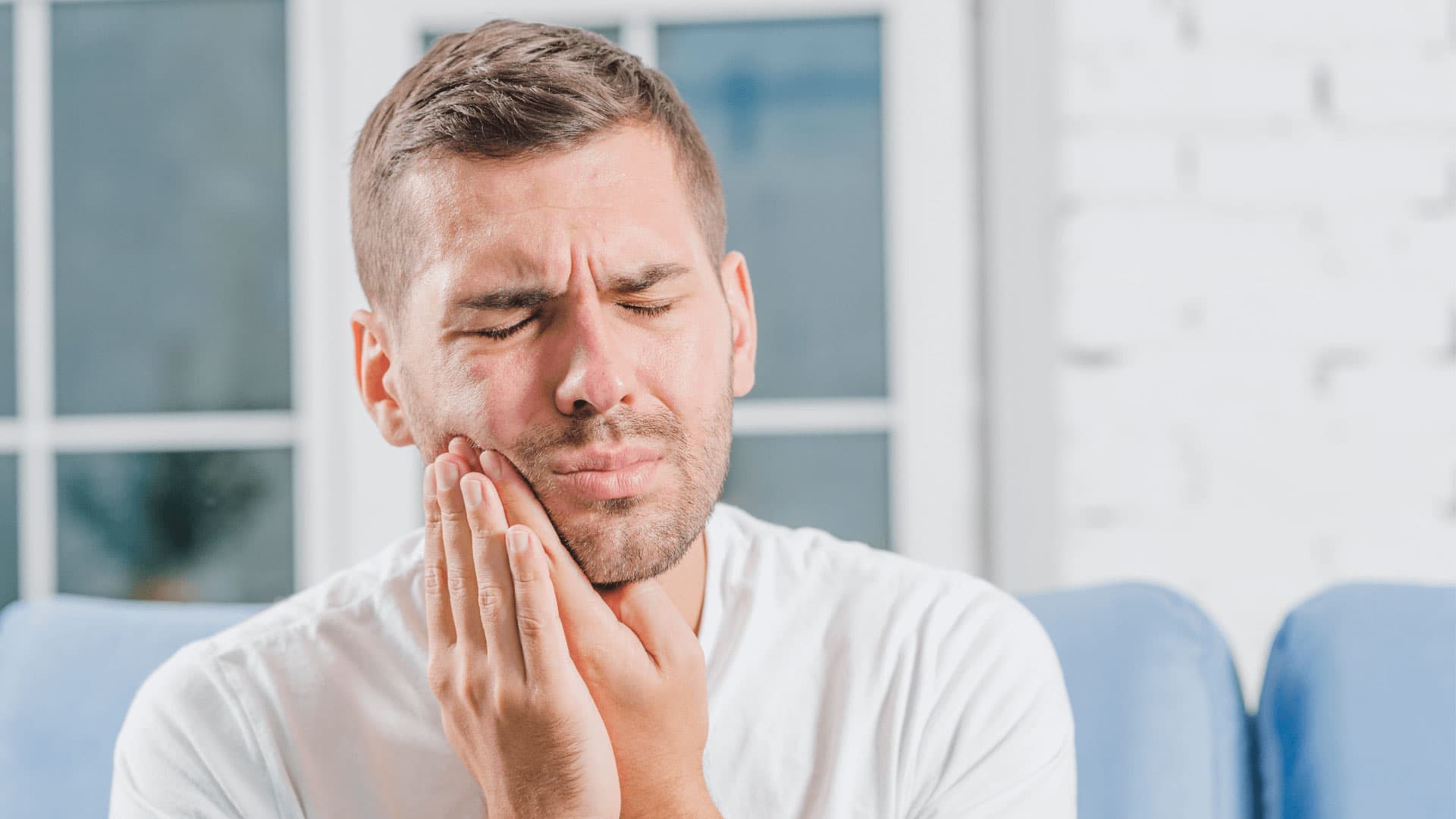 10 Signs You Need to See a Dentist